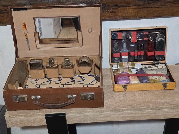 Valise / boîte pharmacie ancienne.  Collection - photo numéro 14