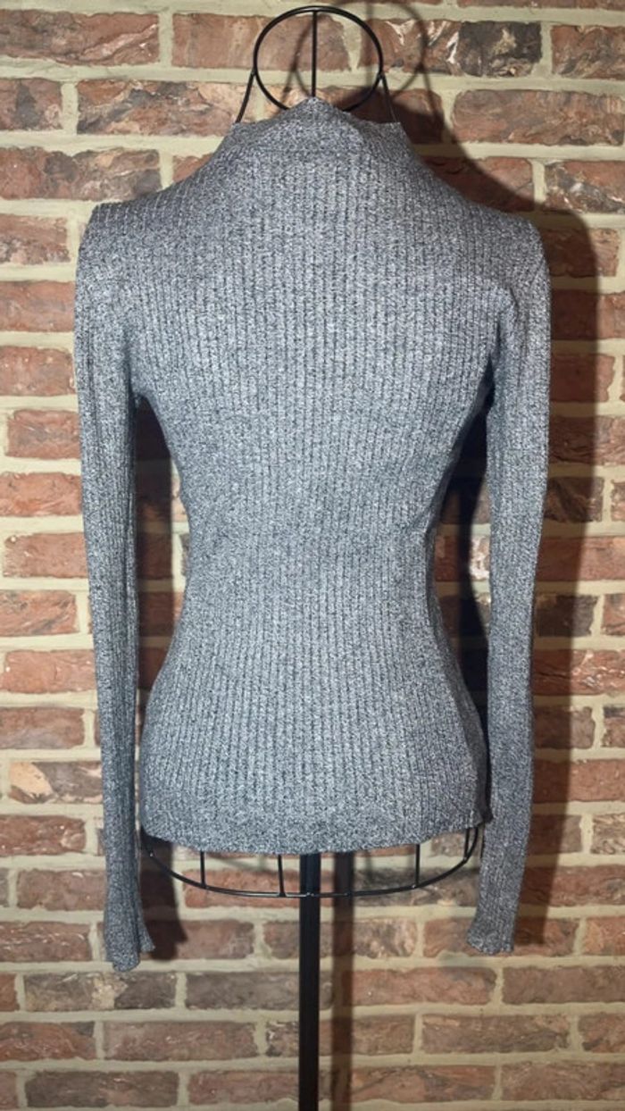 Haut a longues manches gris ligné H&M Taille S / 36 - photo numéro 7