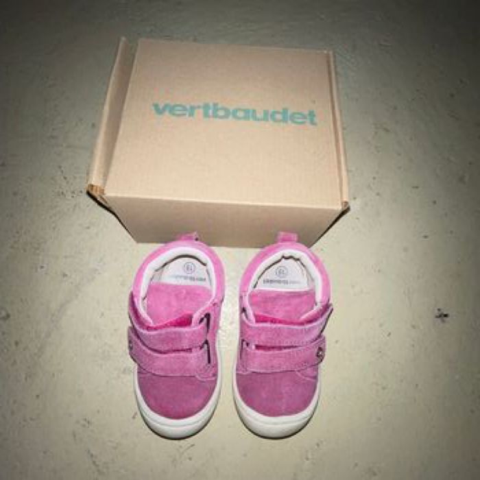 Chaussure basket bebe rose