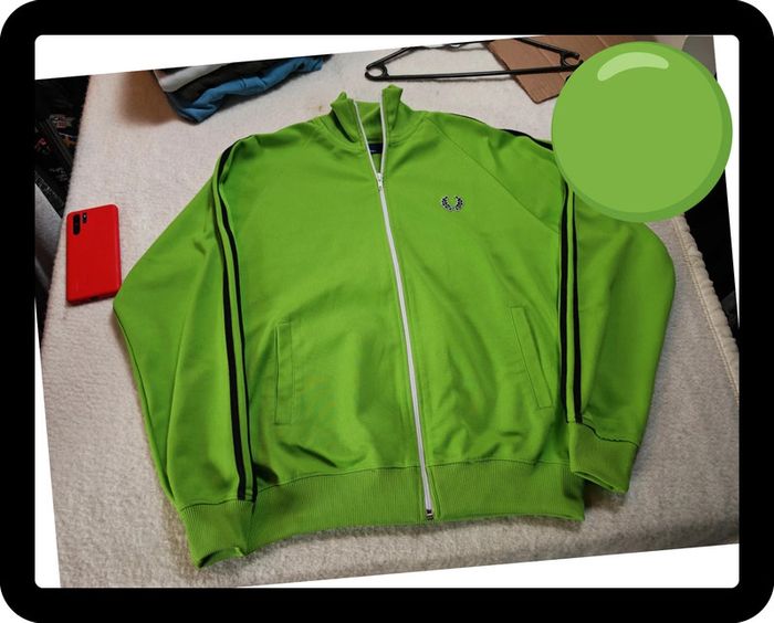 Veste de Survêtement Fred Perry Iconique - Vert Anis / Noir - Taille M - État Impeccable
