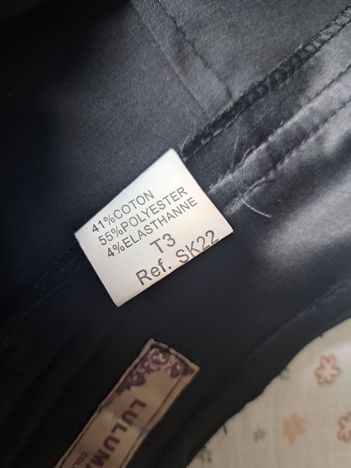 Mini-jupe noire satinée Lulumary - Taille M/L - Très bon état - photo numéro 9