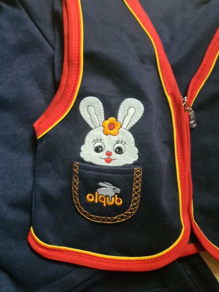 Ensemble jogging 3 pièces / Taille 18 mois - photo numéro 2