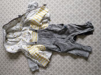 Lot Catimini 6 mois – Ensemble Salopette/T-shirt & Sweat à capuche – Thème Vélo – État Neuf