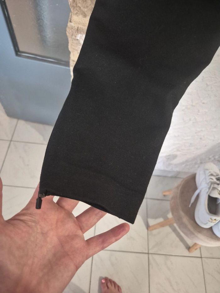 Magnifique pantalon habillé avec fermetures sur le bas COS taille 42 - photo numéro 5