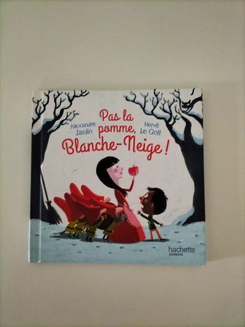 Livre pas la pomme Blanche-Neige