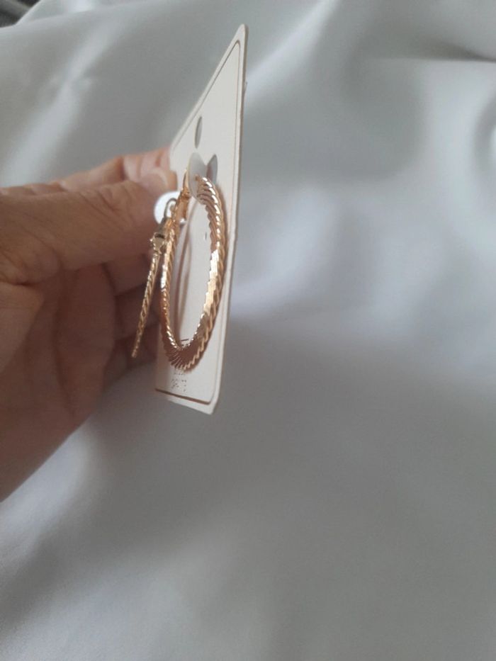 Créoles boucles d oreilles doré neuf avec étiquette 🏷 - photo numéro 2