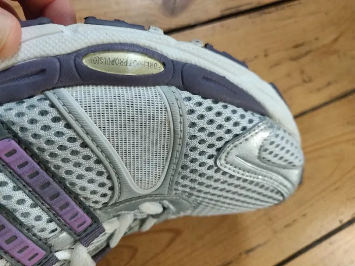 Running Adidas Response Cushion Adiprene+ 16th edition grises et violettes. Taille 41 1/3 - photo numéro 4