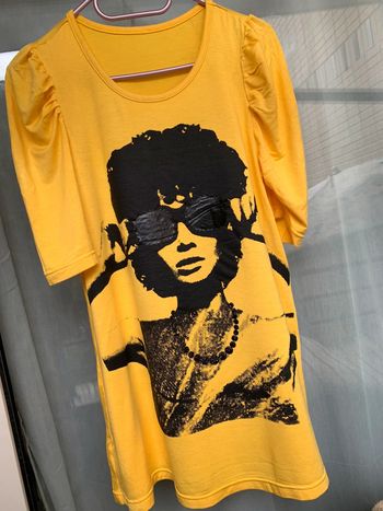 Joli teeshirt femme (neuf)