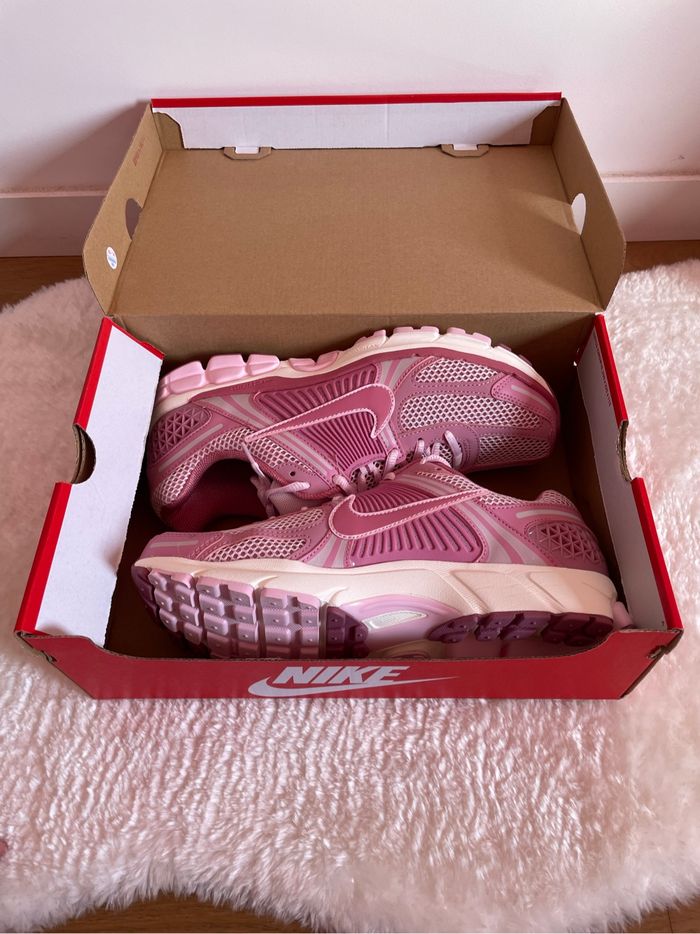🩷 Nike Vomero 5 - Elemental Pink - 44 - photo numéro 4