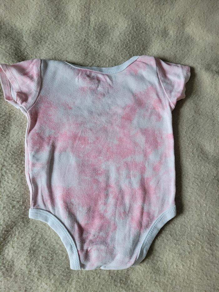 Body Nike 6 mois 70 cm - photo numéro 2