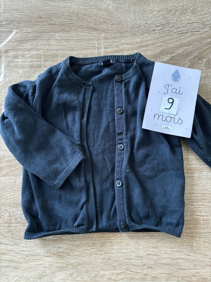 Gilet bleu KIABI t.9m