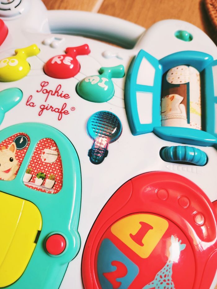 🦒Panneau/ table d'activité busy board sonore et lumineux marque Sophie la Girafe - photo numéro 3