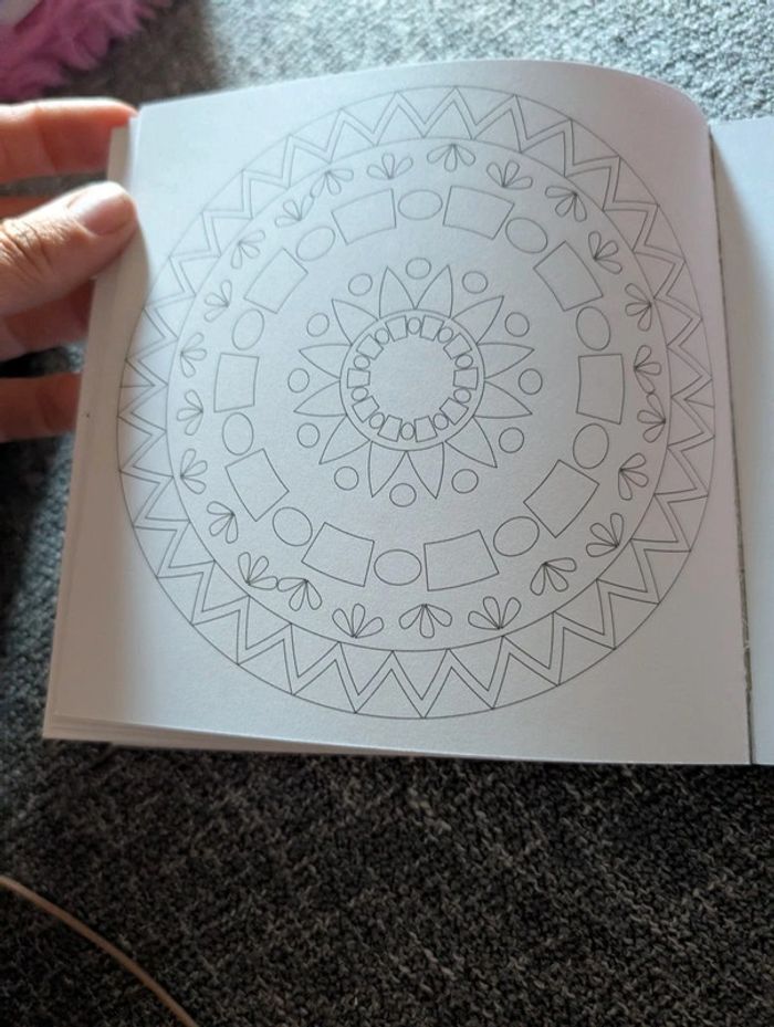 Mon p'tit kit coloriage mandalas - photo numéro 6