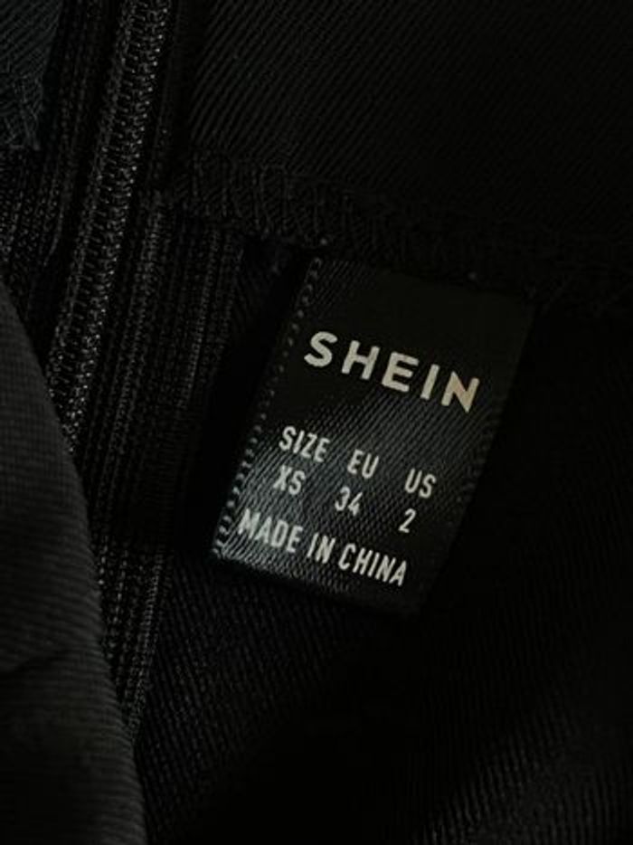 Short ceinturé noir taille haute - photo numéro 5