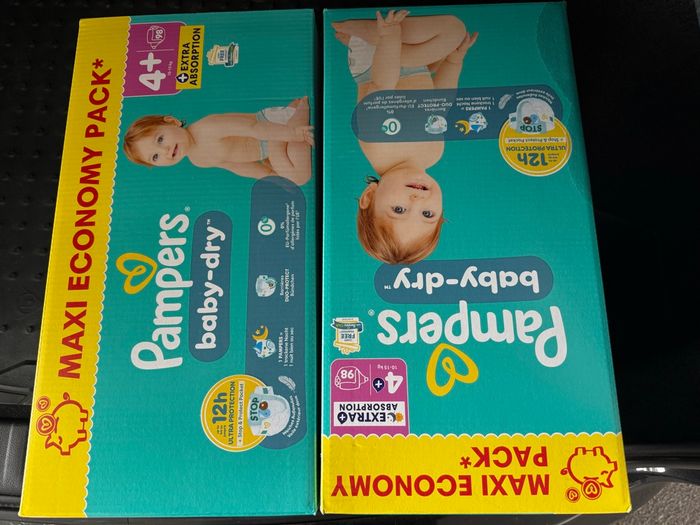 2 cartons Pampers taille 4 plus - photo numéro 2