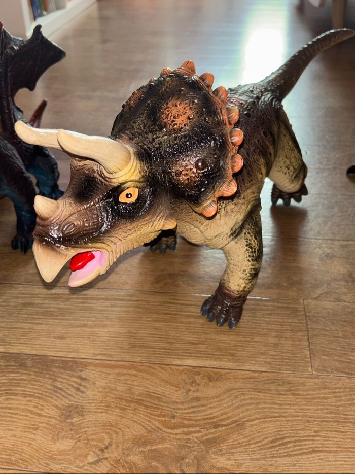Lot de dinosaures - photo numéro 6