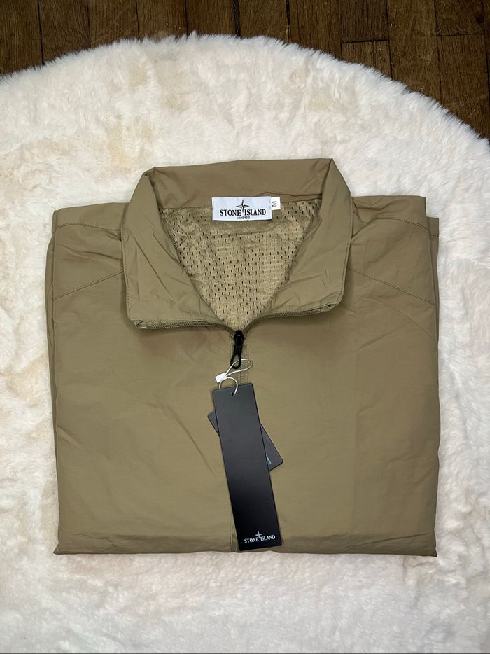Veste stone island kaki - neuf avec étiquette taille M - photo numéro 3