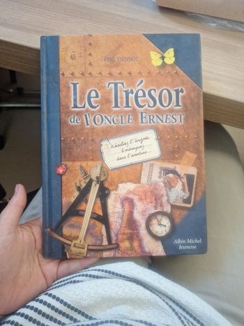 Livre jeu  le trésor de l'oncle ernest