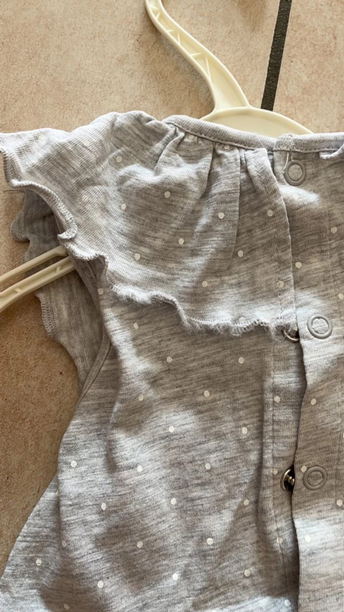 Robe a volants et à pois avec culotte assortie taille 2 ans - photo numéro 8