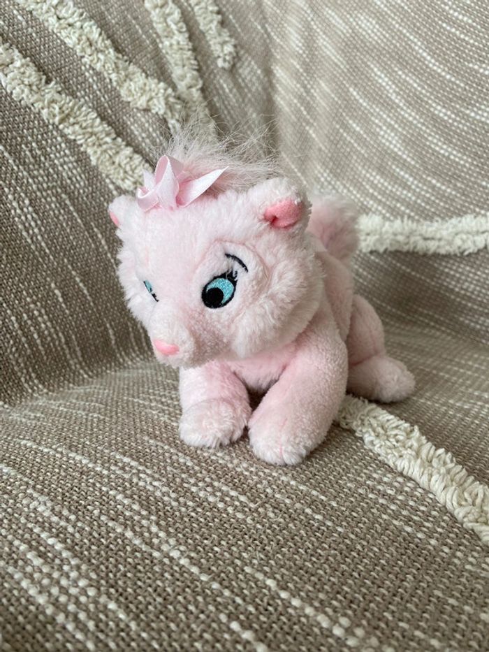 Peluche doudou 18cm disney les aristochats Marie chat rose noeud très bon état