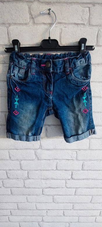 Short en jeans C&A taille 4 ans / 104 cm
