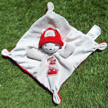 DOUDOU CARRE PLAT OURS POMPIER - MOTS D'ENFANTS