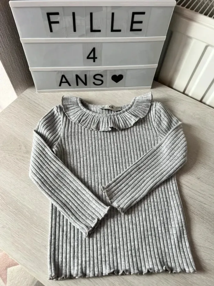 Joli pull mi saison gris clair 4 ans C&A