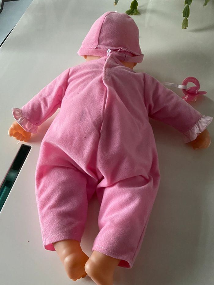 Poupon dormeur avec sa tututte - photo numéro 3