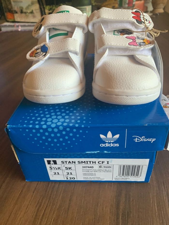 Chaussure bébé Disney Adidas Stan Smith 21 neuf - photo numéro 5