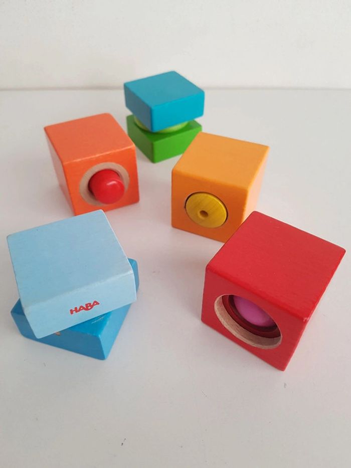 Cubes sensoriels en bois Haba et hochet Moulin Roty - photo numéro 8