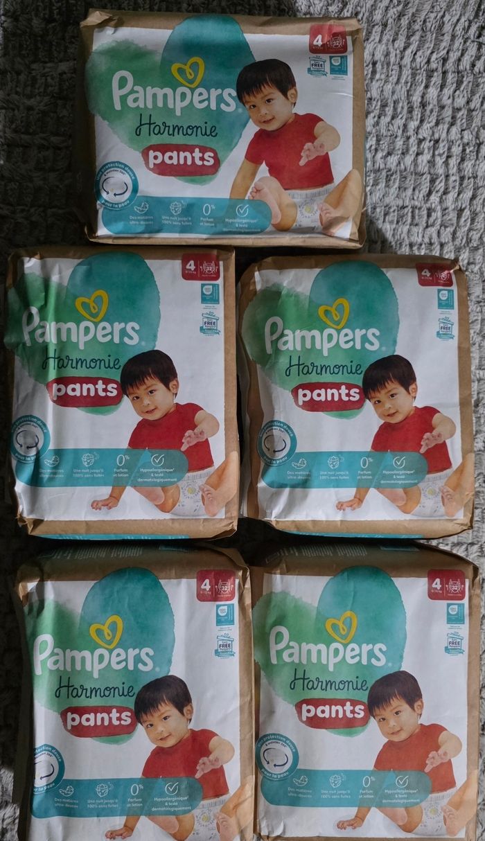 Couches Pampers Harmonie Pants taille 4x5