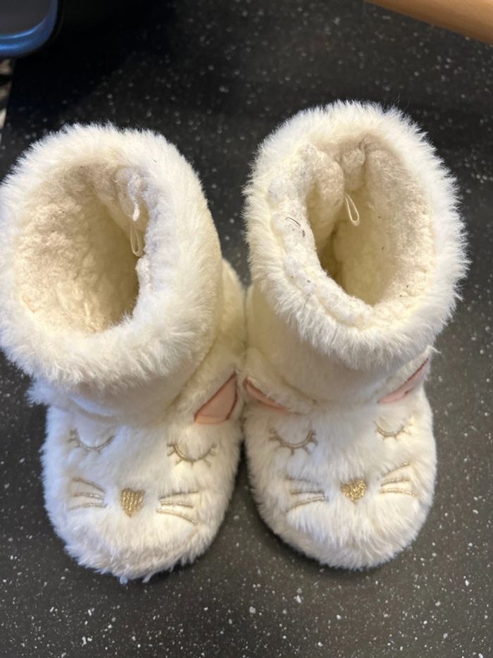 Chaussons doux 28/29