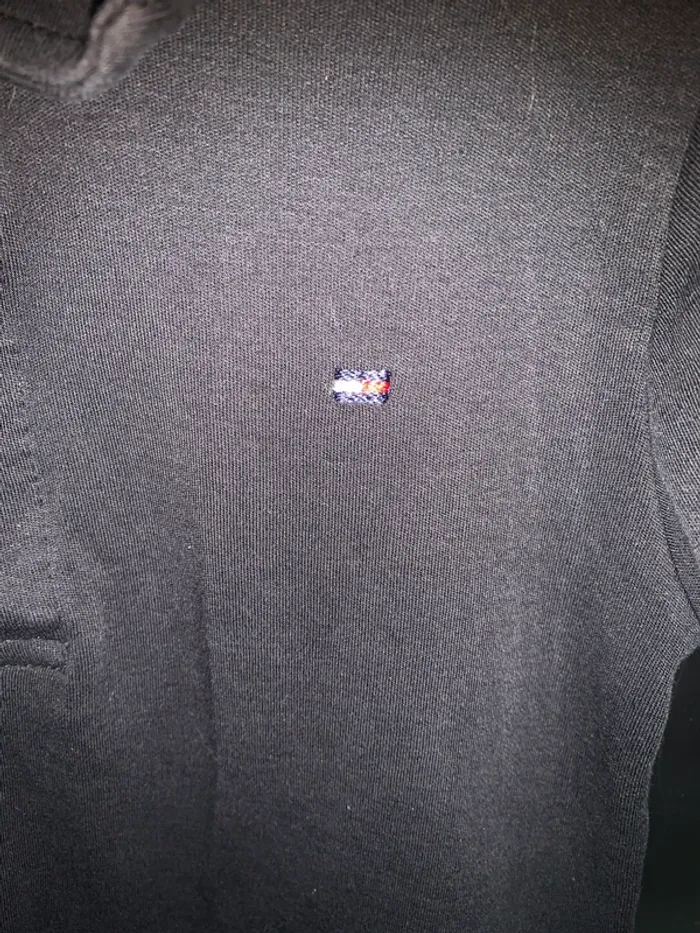 Polo noir 12 ans Tommy Hilfiger classique, logo poitrine - photo numéro 3