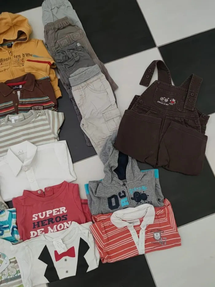 Lot de 33 vêtements enfant garçon 1 mois à 12 mois - photo numéro 4