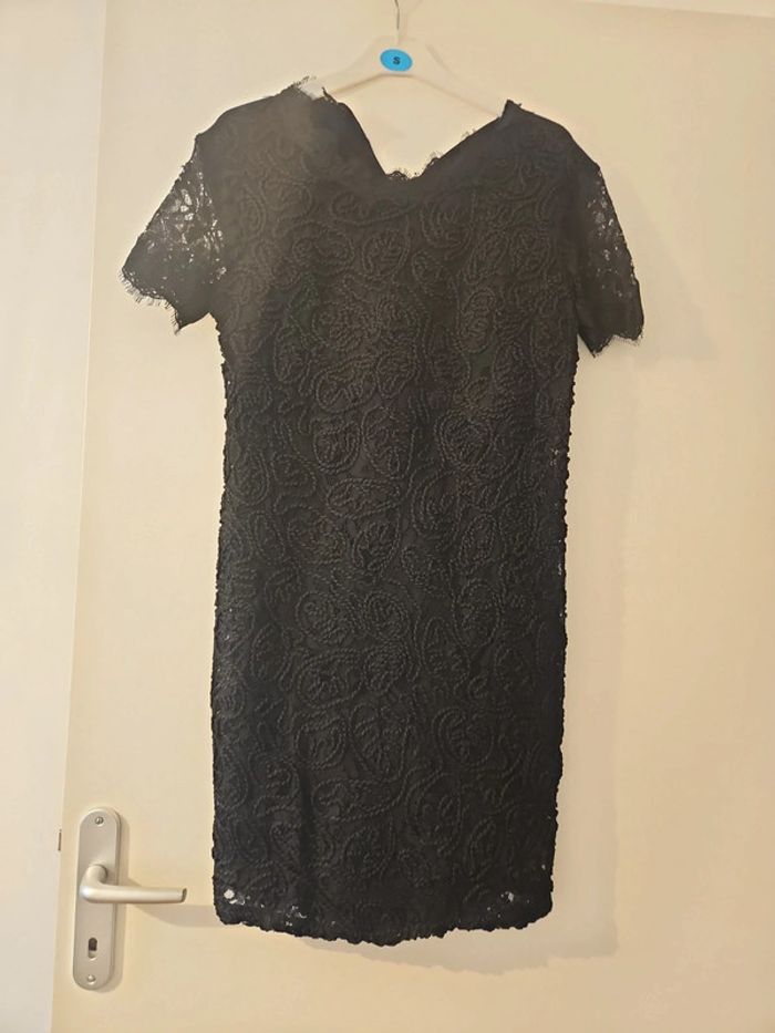 Robe dentelle noire zara