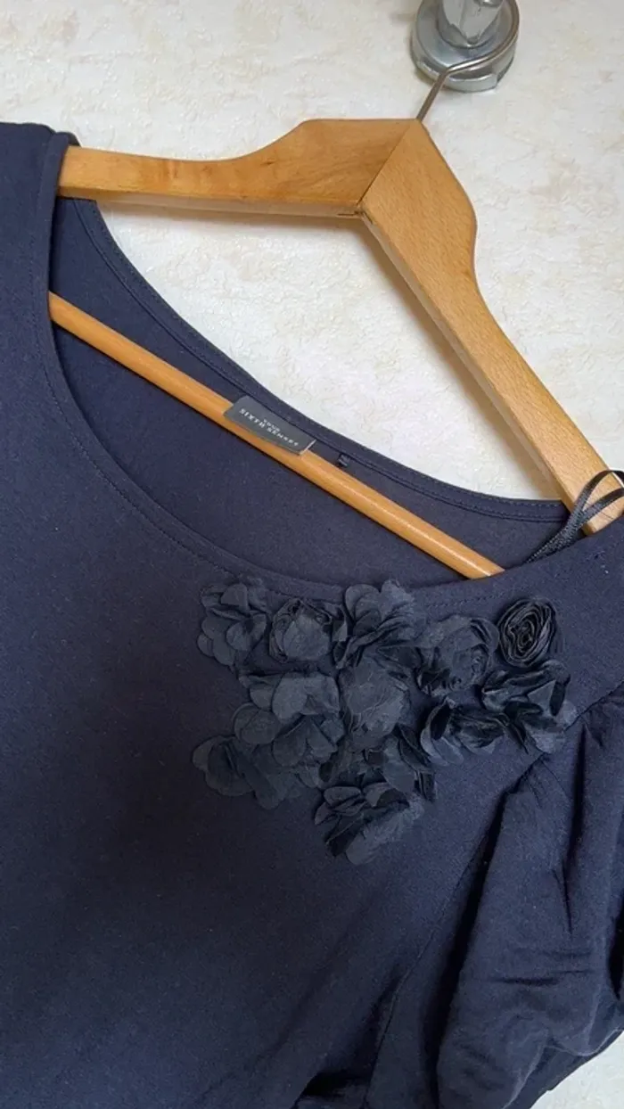 Tee-shirt bleu marine 38/40 - photo numéro 3