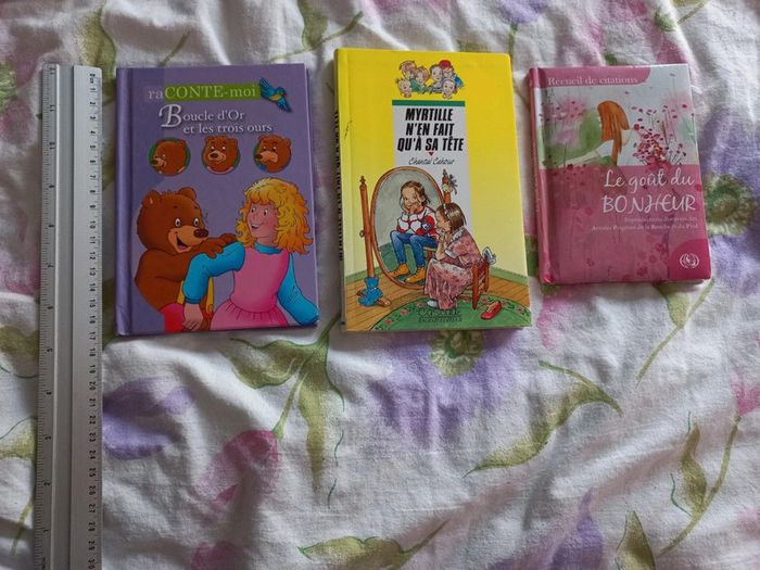 Lot 3 livres, Legout du bonheur, boucle d or et Myrtille n en fait qu a sa tête