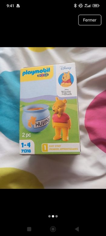 Winnie l'ourson avec son pot 