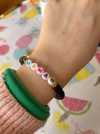 Bracelet perles maman.