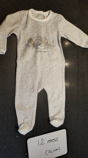 pyjama en velours tout doux taille 12 mois