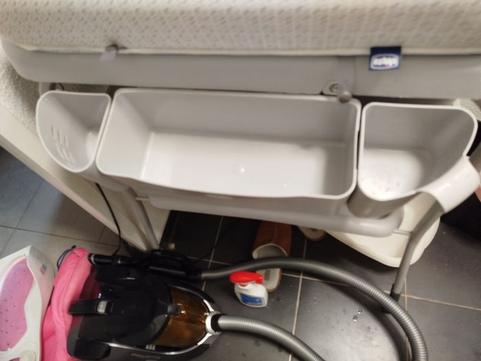 Baignoire ergonomique pour bébé avec support table a langer - photo numéro 6