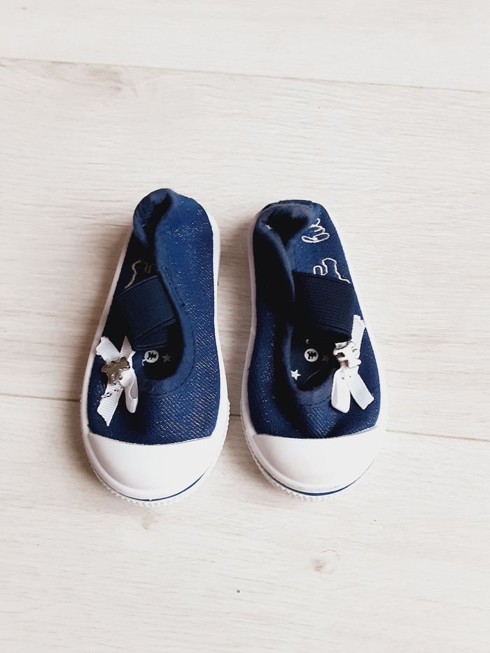 Chaussures baskets bleue brillantes Lulu Castagnette pointure 19 Neuves