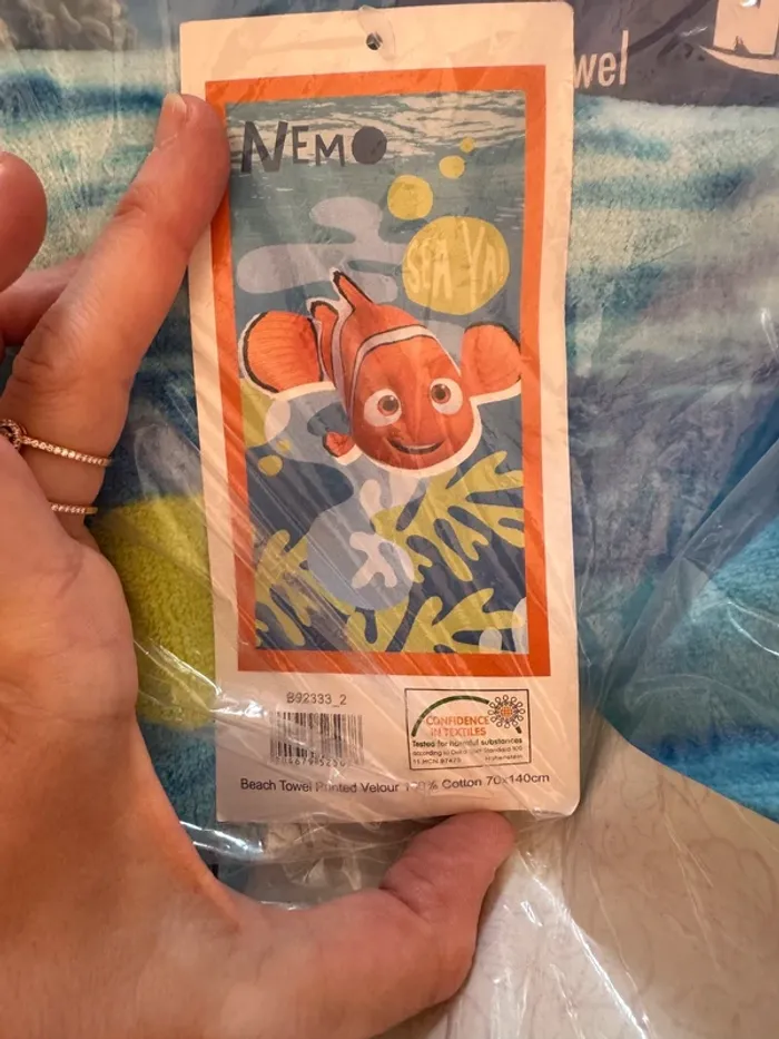 serviette de plage Nemo Disney 70*140 cm, neuve