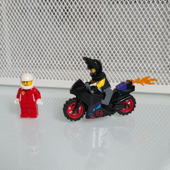 Moto Lego Ninjago + 2 personnages - photo numéro 2