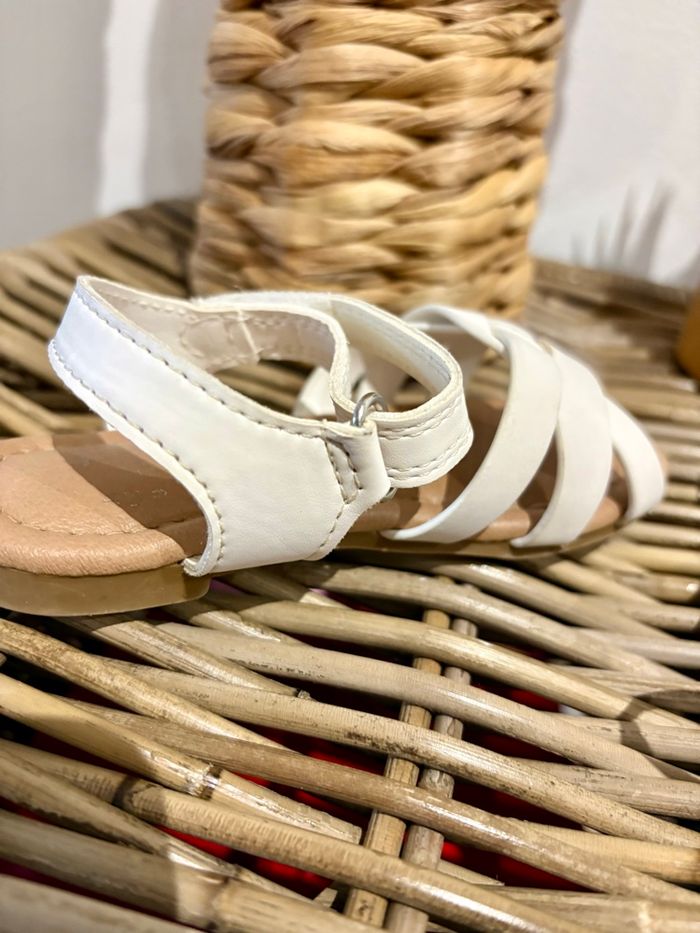 Sandales / nu pieds bébé fille pointure 23 - photo numéro 7