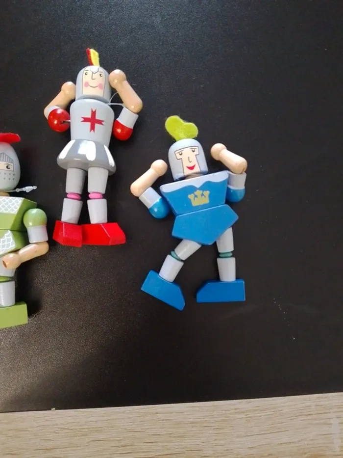 lot de 3 chevaliers en bois articulés - photo numéro 5