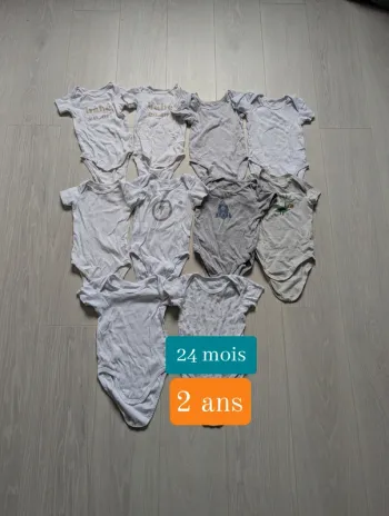 Lot 10 bodies manches courtes 23mois / 2ans