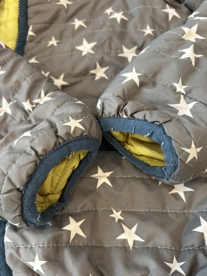 Lot de 2 manteaux à étoiles 6 ans - photo numéro 14