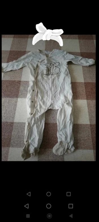 Pijama léger lapins blanc/beige ouverture devant kitchoun 12 mois