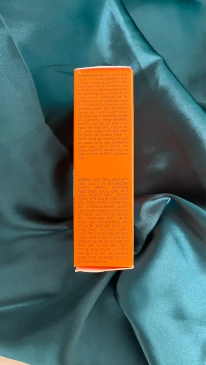 Avene SPF 50 ultra fluide - photo numéro 2